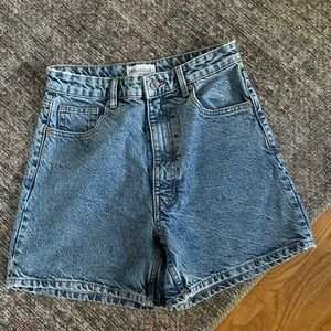 Zara High waist mid length denim shorts size 6